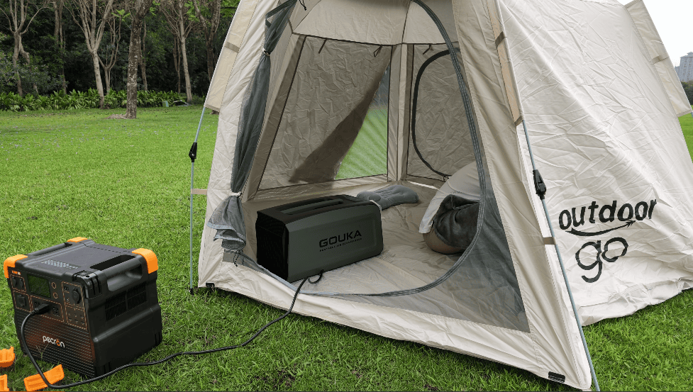 Energy-efficient portable air conditioner for small spaces