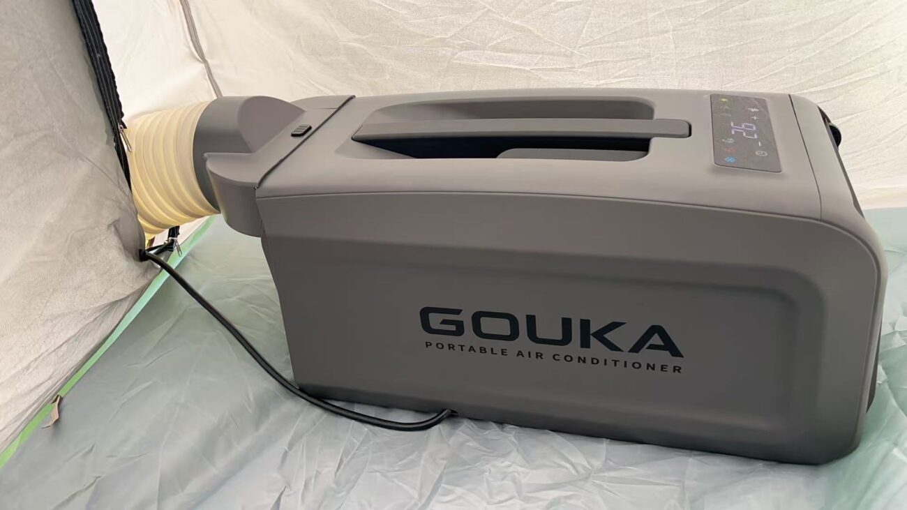 Portable air conditioner for camping tent